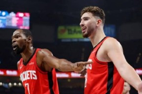 jnh-火箭队主教练受伤，球队遭遇连败