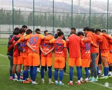 天津泰达主场战胜江苏苏宁，终结连败的简单介绍