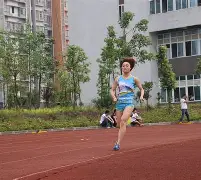 胜利在望,英勇的球员们为荣誉奋斗的简单介绍 胜利在望,英勇的球员们为荣誉奋斗的简单介绍